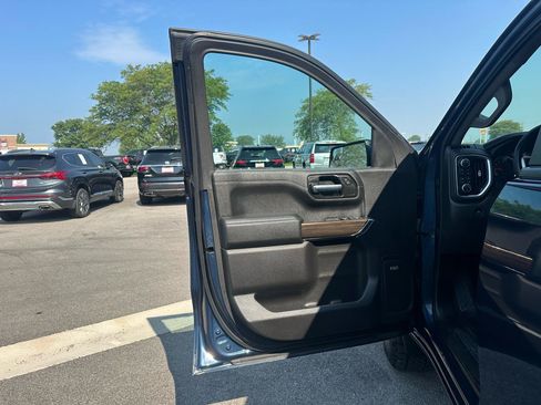 Used 2020 Chevrolet Silverado 1500 LT Trail Boss AWD/4WD image 11