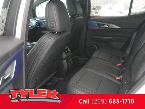 New 2026 Chevrolet Equinox EV LT image 41