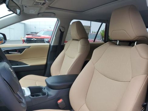 New 2025 Toyota RAV4 XLE image 12