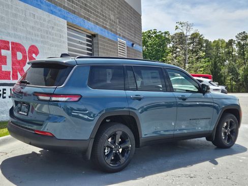 New 2026 Jeep Grand Cherokee L Limited AWD/4WD image 7