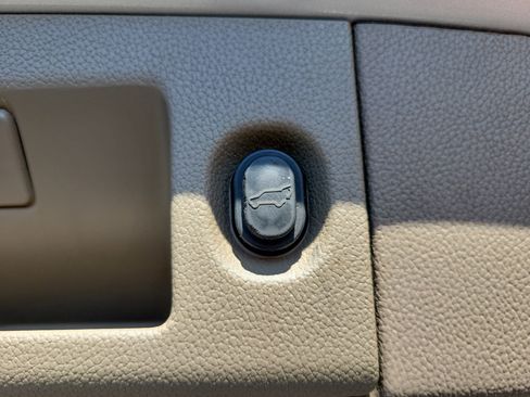 Used 2019 GMC Yukon SLT w/ Open Road Package image 19