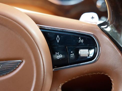 Used 2016 Bentley Mulsanne Speed RWD image 31