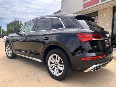 Used 2023 Audi Q5 2.0T Premium w/ Convenience Package AWD/4WD image 3