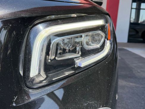 Used 2022 Mercedes-Benz GLB 250 image 6
