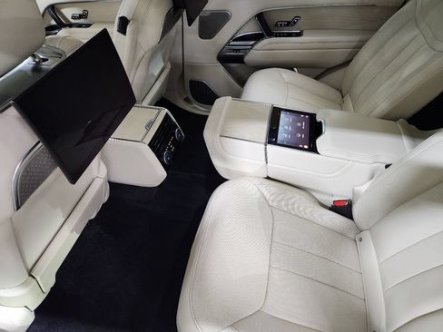 Used 2023 Land Rover Range Rover Long Wheelbase Autobiography AWD/4WD image 53