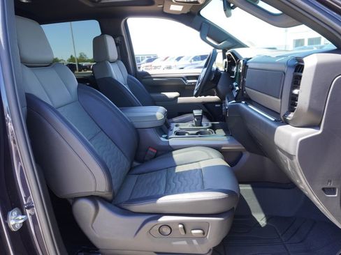 Used 2024 Chevrolet Silverado 1500 ZR2 image 21