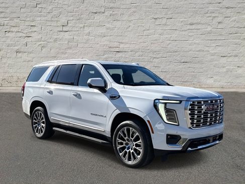 Used 2025 GMC Yukon Denali image 3