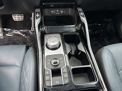 Used 2025 Kia Sorento SX Prestige AWD/4WD image 27