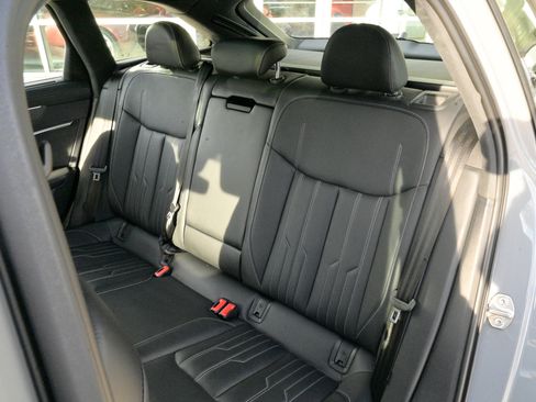 Used 2025 Audi RS 6 performance image 38