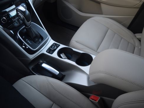 Used 2013 Ford C-MAX SEL image 14