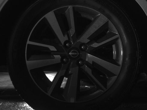Used 2025 Nissan Versa SV FWD image 15