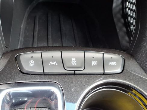 Used 2024 Chevrolet TrailBlazer RS AWD/4WD image 23