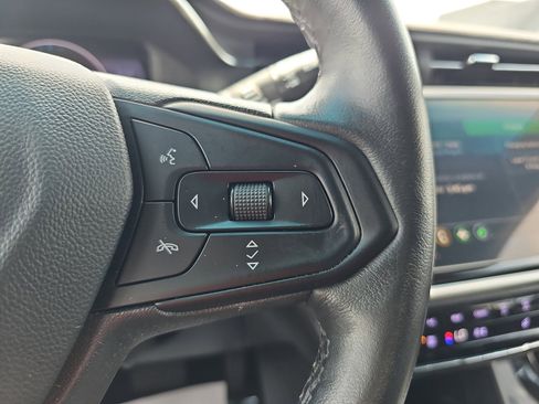 Used 2022 Chevrolet Bolt LT FWD image 15