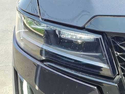 Certified 2024 Cadillac Escalade ESV Sport Platinum AWD/4WD image 8