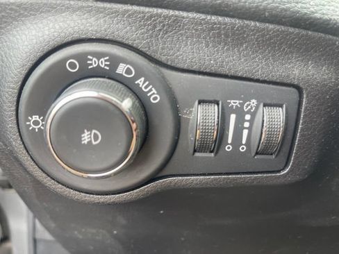 Used 2020 Jeep Compass Trailhawk AWD/4WD image 17