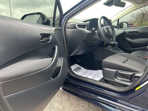 Used 2025 Toyota Corolla LE image 10