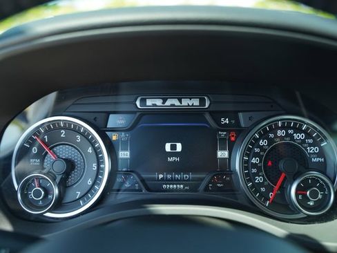 Used 2022 RAM 1500 Big Horn AWD/4WD image 29