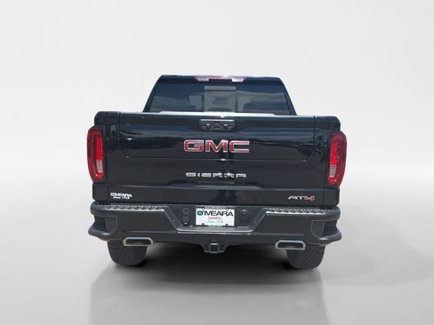 Used 2022 GMC Sierra 1500 AT4 w/ AT4 Preferred Package AWD/4WD image 4