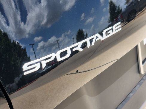 New 2026 Kia Sportage EX w/ EX Panorama Roof Package FWD image 8