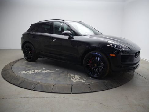 New 2026 Porsche Macan GTS AWD/4WD image 9
