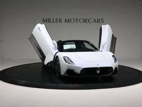 Used 2023 Maserati MC20 Spyder RWD image 24