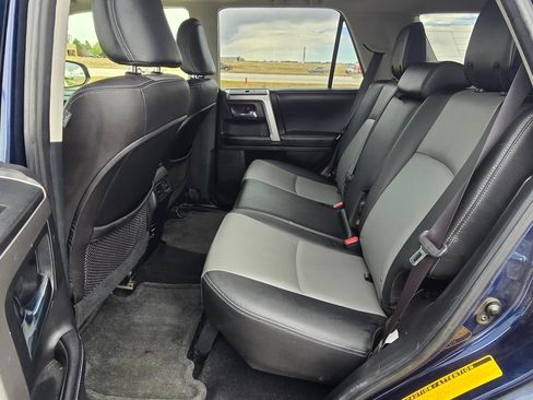 Used 2016 Toyota 4Runner SR5 Premium image 12