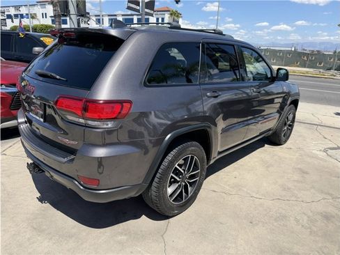 Used 2020 Jeep Grand Cherokee Trailhawk w/ Interior Metal Package AWD/4WD image 14