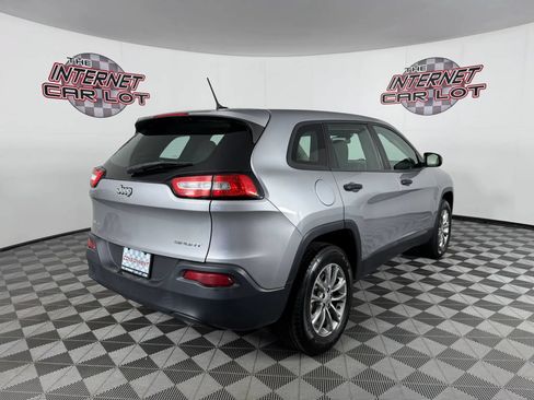Used 2017 Jeep Cherokee Sport AWD/4WD image 7