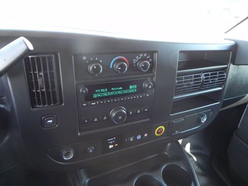 Used 2021 Chevrolet Express 2500 w/ Enhanced Convenience Package image 14