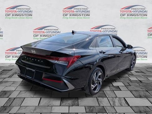 Certified 2025 Hyundai Elantra SEL FWD image 3