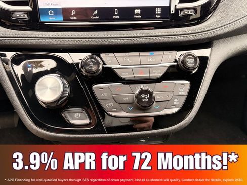New 2026 Chrysler Pacifica Select FWD image 24