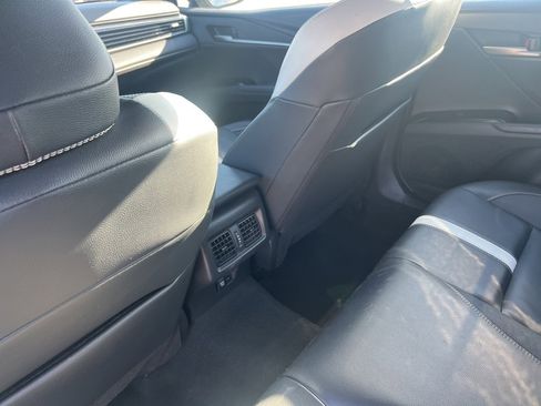 Used 2025 Toyota Camry SE image 10