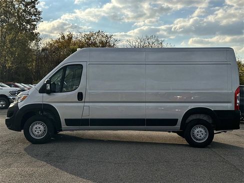 New 2026 RAM ProMaster 2500 w/ Convenience Group image 5