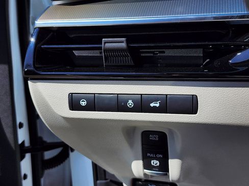 New 2025 Nissan Murano SL AWD/4WD image 10