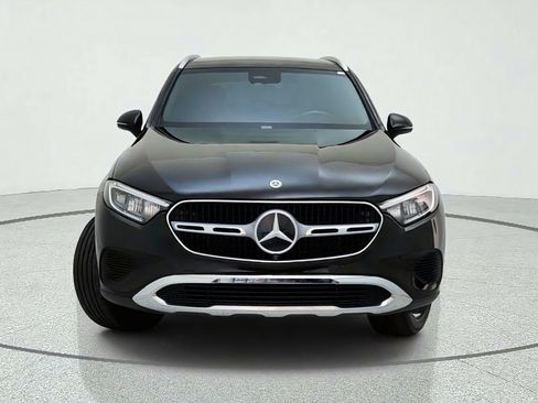Used 2023 Mercedes-Benz GLC 300 4MATIC image 3