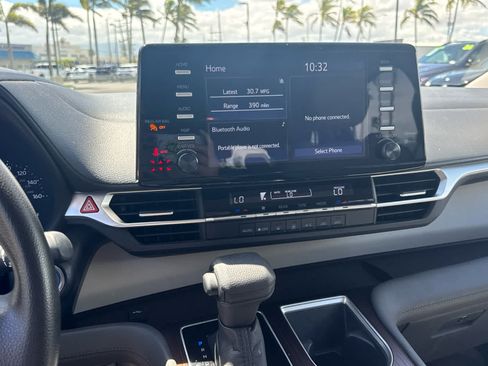 Used 2023 Toyota Sienna LE FWD image 18