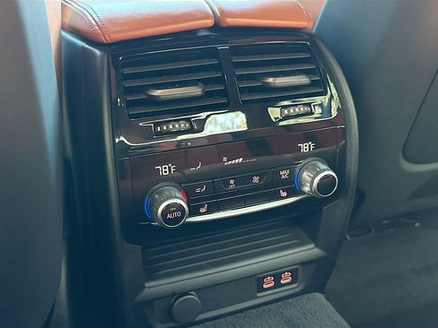 Used 2023 BMW M5 image 27