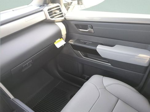 New 2026 Toyota Tundra Limited AWD/4WD image 13