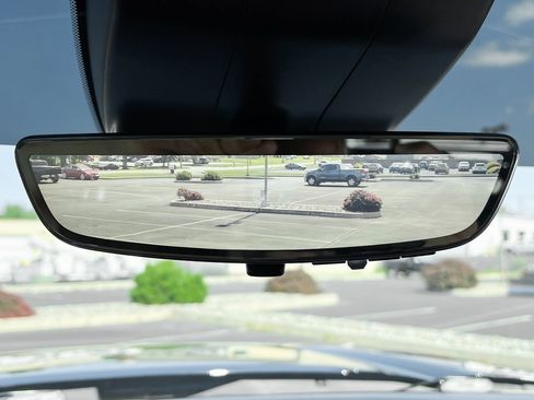 Used 2022 GMC Sierra 1500 AT4X image 9