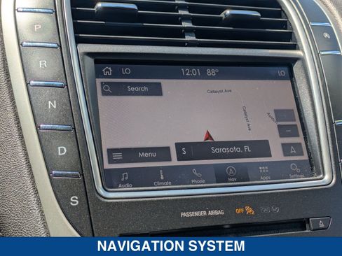 Used 2019 Lincoln Nautilus Select w/ Class II Trailer Tow Package FWD image 31