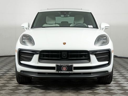 Certified 2023 Porsche Macan S image 10
