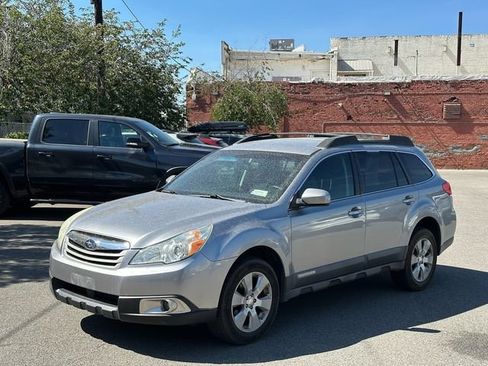 Used 2011 Subaru Outback 2.5i Premium w/ Popular Equipment Group 3B AWD/4WD image 1
