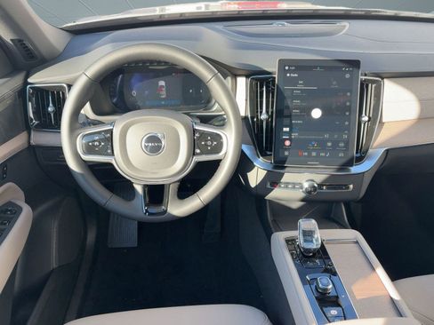 New 2026 Volvo XC90 B6 Plus w/ Protection Package Premier image 26