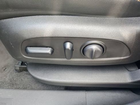 Used 2019 GMC Terrain SLT w/ Black Edition image 22