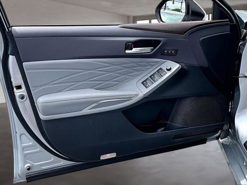 Used 2020 Toyota Avalon Limited w/ Advanced Safety Package FWD image 23