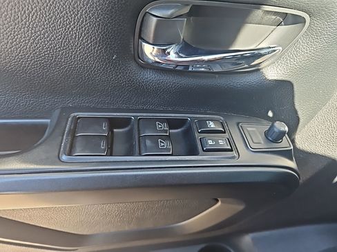 Used 2023 Nissan Titan PRO-4X w/ Pro-4x Utility Package image 17