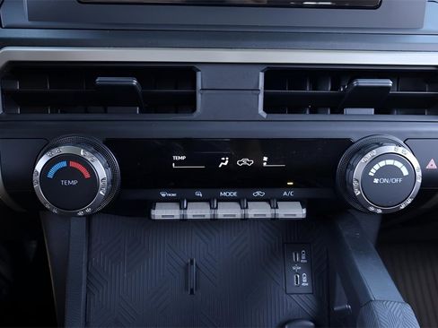 Used 2024 Toyota Tacoma SR image 29