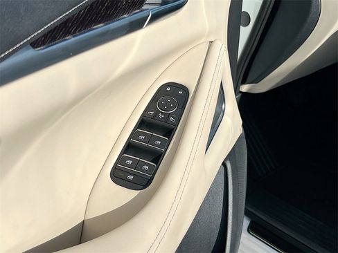 Used 2025 INFINITI QX60 Sensory w/ Vision Package image 18