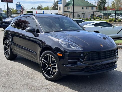 Used 2020 Porsche Macan AWD/4WD image 30
