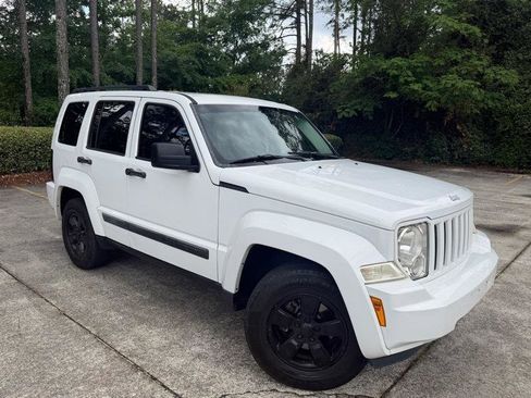 Used 2012 Jeep Liberty Sport RWD image 1